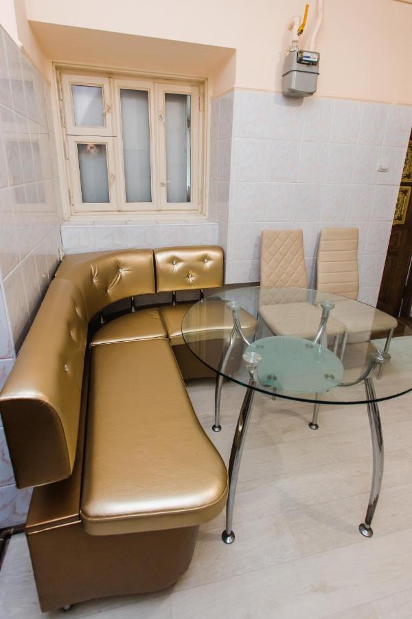 Appartement Mary à Lviv Extérieur photo