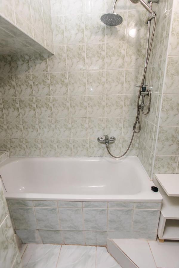 Appartement Mary à Lviv Extérieur photo