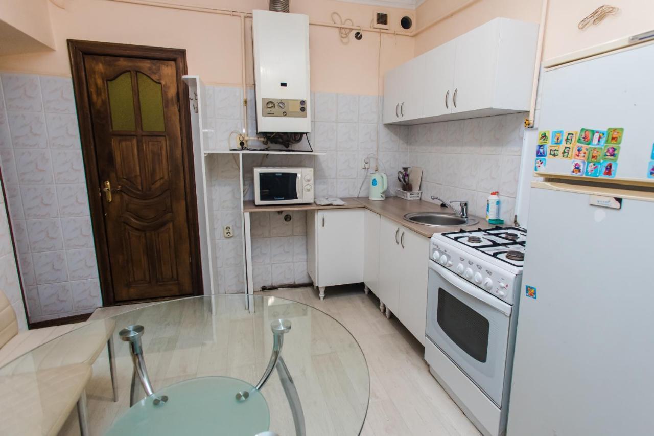 Appartement Mary à Lviv Extérieur photo